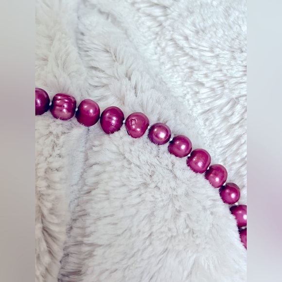 EUC Magenta 🩷💜Freshwater Pearl Necklace 18” - Picture 14 of 16